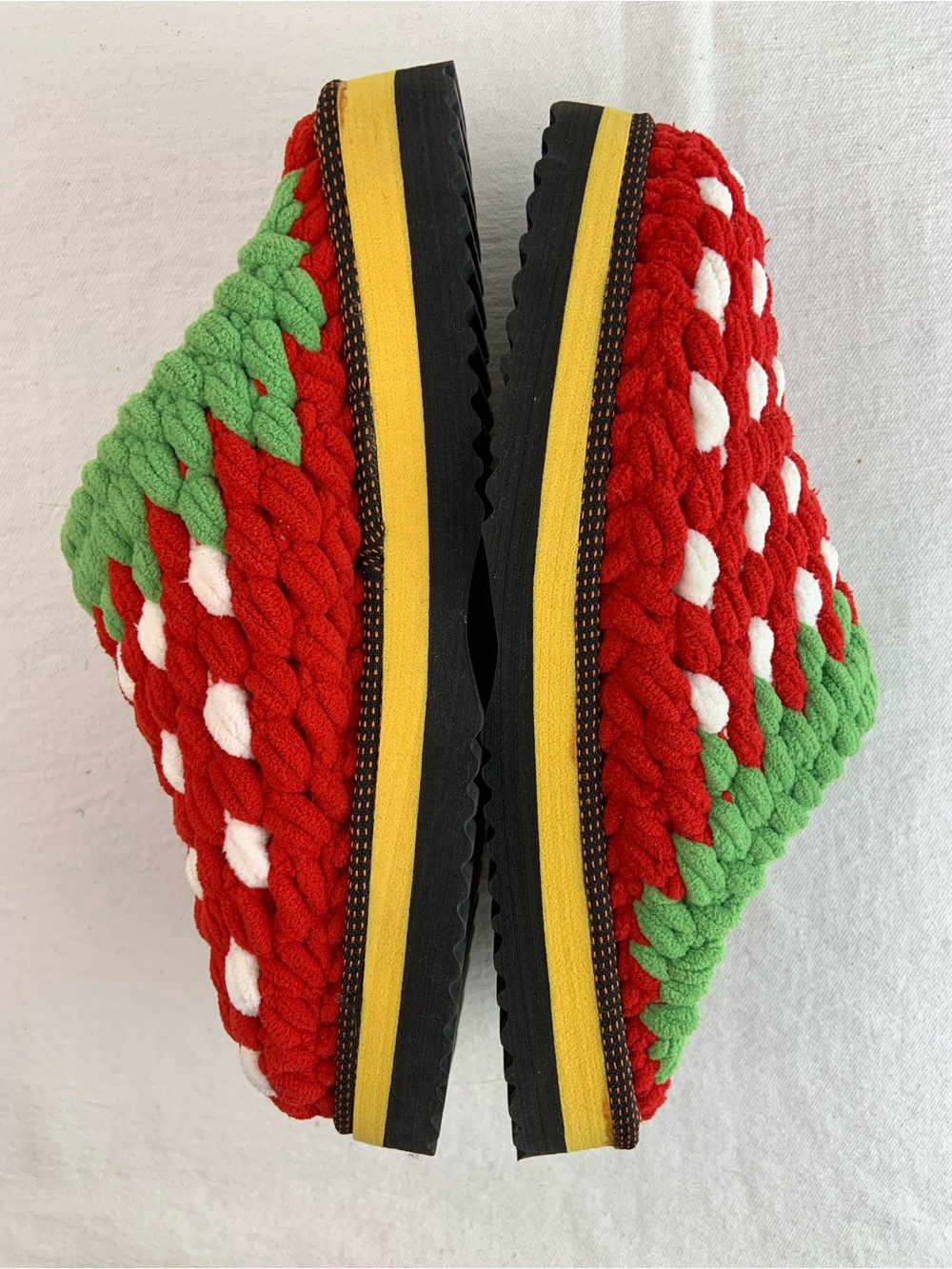 Strawberry Slipper Clogs - Picture 6 of 10